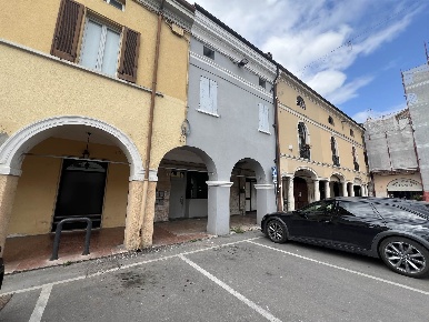 Foto Ufficio a San Benedetto Po Centro di 85 m² con 3 locali in vendita