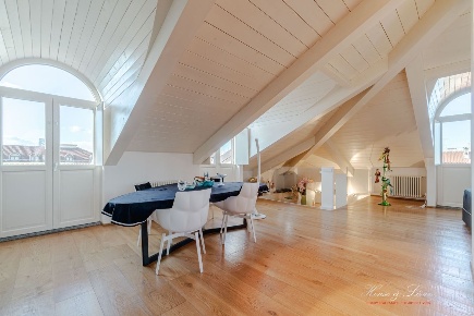 Foto Appartamento a Torino Via Roma di 175 m² con 5 locali in affitto