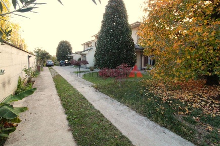 Foto Villa a schiera a Carugate di 120 m² con 3 locali in vendita