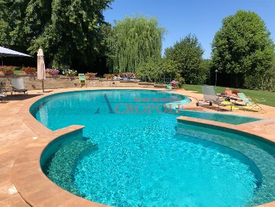 Foto Villa unifamiliare a Bracciano di 223 m² in vendita