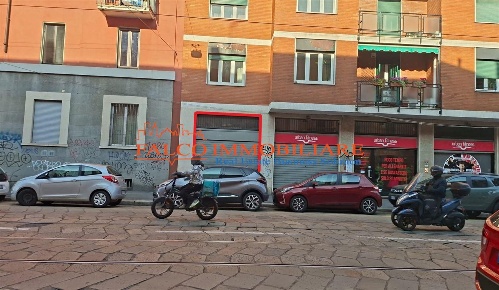 Foto Locale commerciale in VIA RUBENS, Milano San Siro di 48 m² in vendita