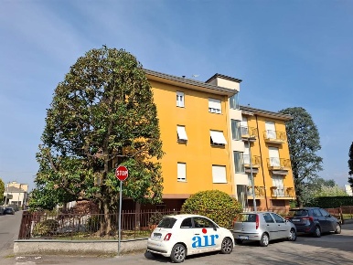 Foto Appartamento in Via Canova, Meda di 90 m² con 3 locali in vendita