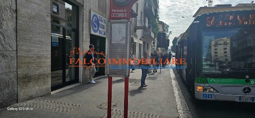Foto Negozio in Via Sforza, Milano Guastalla di 120 m² con 1 locali