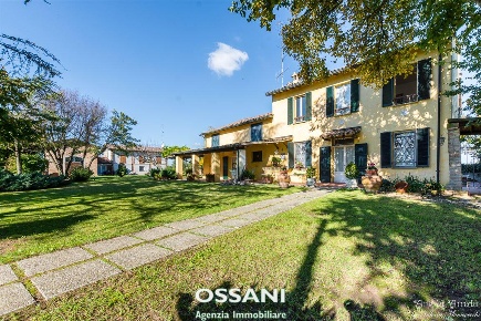 Foto Casa indipendente in VIA PASSO SAN MARTINO, Cotignola di 334 m²