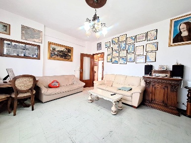 Foto Appartamento a Cascina Centro di 91 m² con 4 locali in vendita
