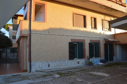 Foto Appartamento a Formia Centro di 90 m² con 4 locali in vendita