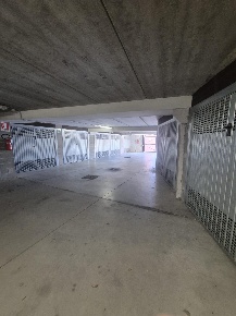 Foto Box a Siena Petriccio - Acquacalda di 28 m² con 1 locali in vendita