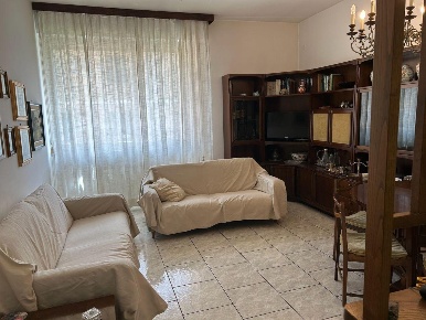 Foto Appartamento a La Spezia Centro di 80 m² con 4 locali in affitto