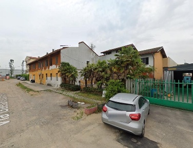 Foto Capannone industriale a Solaro Centro di 1475 m² con 16 locali