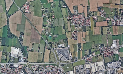 Foto Terreno residenziale a Vittuone di 30607 m² in vendita