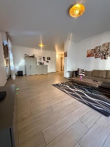 Foto Appartamento a Massa Centro di 200 m² con 8 locali in vendita