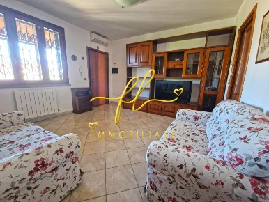 Foto Casa indipendente a Cecina Cecina Centro di 83 m² con 4 locali