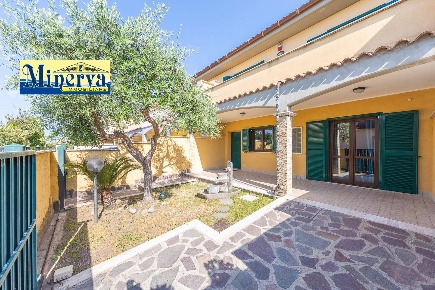 Foto Villa a schiera in Via Ienne, Anzio Villa Claudia di 100 m² in vendita