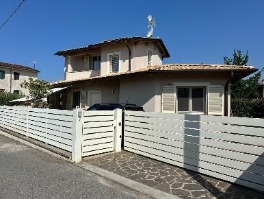 Foto Villa unifamiliare in via dll acquerella, Camaiore Capezzano Pianore