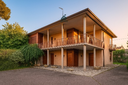 Foto Villa singola in VIA LUINI 3, Olgiate Comasco Centro di 765 m²