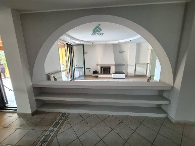 Foto Villa unifamiliare in VIA PELORITANA 35, Garbagnate Milanese Centro