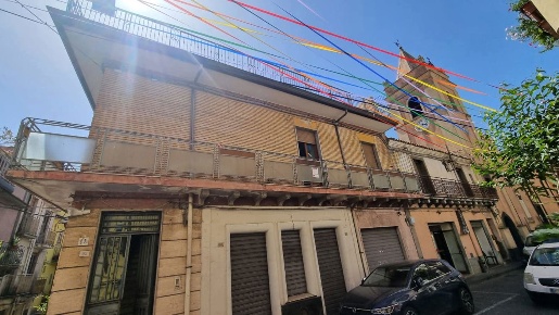 Foto Appartamento in Via Umberto I 92, Maletto di 149 m² con 4 locali