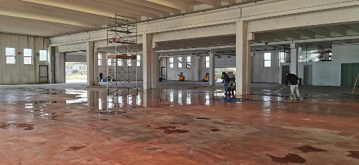 Foto Capannone industriale a Colceresa Mure di 2000 m² con 4 locali