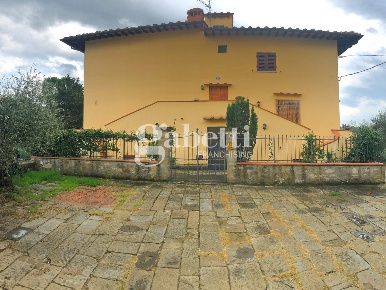 Foto Casa indipendente in Via di Valle 1, Lastra a Signa di 260 m²