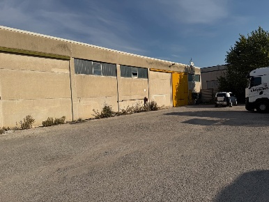 Foto Capannone industriale in Capannone Strada di Sabbione, Terni di 800 m²