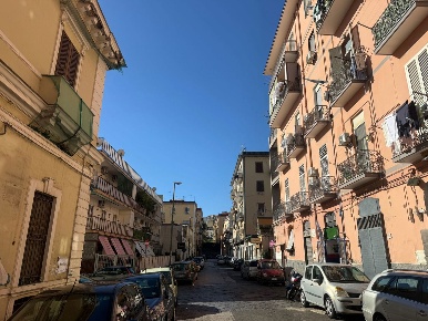 Foto Appartamento in Via Giacomo Profumo 12, Napoli San Carlo All'Arena
