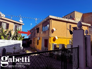 Foto Appartamento in Via QUARTIERE 20, Santo Stefano di Camastra di 90 m²