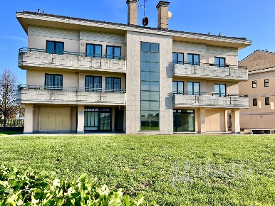 Foto Appartamento in Carlo Goldoni, Lonate Pozzolo Centro di 65 m²