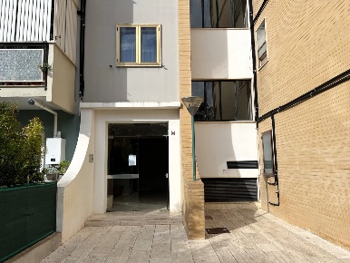 Foto Appartamento in Viale Belgio 21, Brindisi Bozzano di 120 m² in vendita