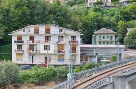 Foto Appartamento in Via Sabbione, Mezzenile Centro di 96 m² con 4 locali