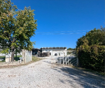 Foto Magazzino in Via dello Scalo 10, San Giovanni al Natisone Centro