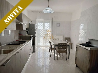 Foto Appartamento in Via A. Gramsci, Trani di 105 m² con 3 locali