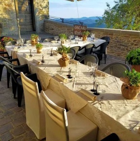 Foto Attività commerciale a Perugia di 230 m² con 4 locali in vendita