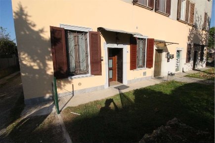 Foto Appartamento in Via Crespi  20, Brembate Centro di 138 m² con 6 locali