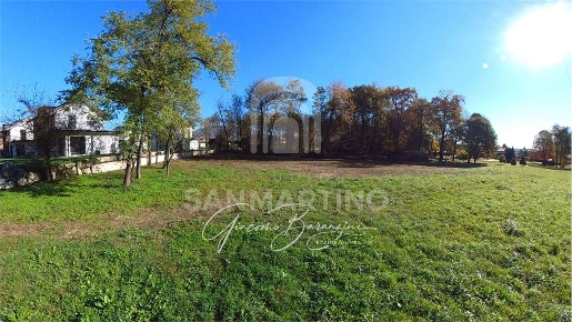 Foto Terreno edificabile in Via Motta Pivione, Brebbia Centro di 2000 m²