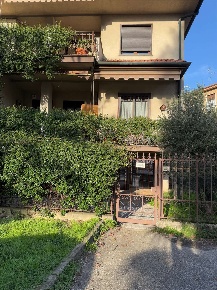 Foto Magazzino in Viale Campania, Monza San Giuseppe di 900 m² con 9 locali