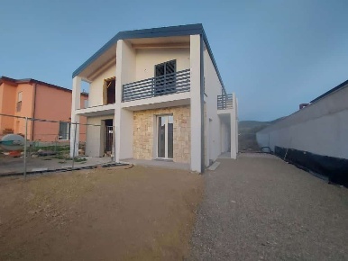 Foto Villa bifamiliare a Soleminis di 70 m² con 3 locali in vendita