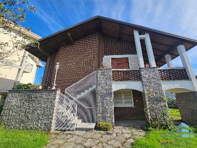 Foto Villa unifamiliare in VIA SAN GIACOMO 18, Biandrate di 245 m²