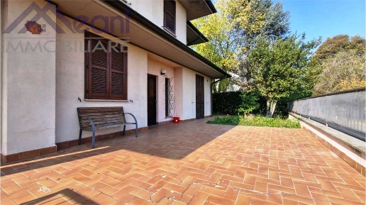 Foto Villa unifamiliare in VIA VIGENTINA, Pavia di 192 m² con 4 locali