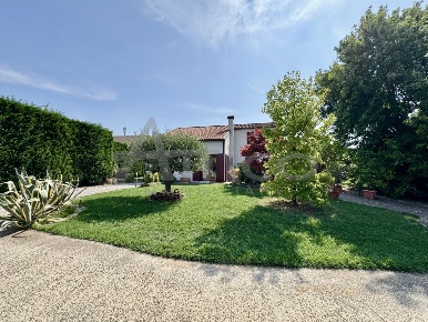 Foto Villa singola in via delle industrie 671 RO, Bosaro Centro di 170 m²