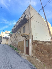 Foto Appartamento in Via Carità 8, Messina Provinciale di 77 m² in vendita