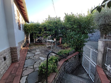 Foto Casa indipendente in Via Brigola, La Spezia di 50 m² con 3 locali