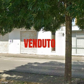 Foto Locale commerciale a Ponsacco Centro di 111 m² con 1 locali in vendita