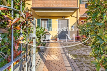 Foto Villa a schiera a Santa Maria a Monte Centro di 86 m² con 4 locali