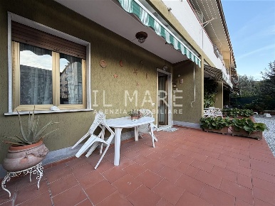 Foto Villa a schiera a Massa Rinchiostra - Quercioli di 80 m² con 4 locali