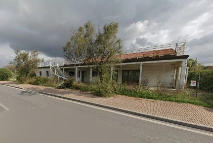 Foto Locale commerciale a Viareggio Darsena - Ex Campo di Aviazione