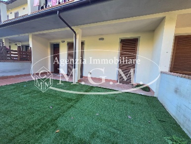 Foto Appartamento a Santa Maria a Monte di 65 m² con 3 locali in vendita