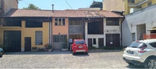 Foto Negozio a Parabiago Centro di 186 m² con 1 locali in vendita