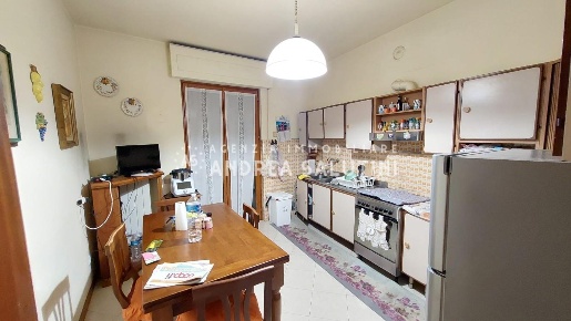 Foto Appartamento a Pontedera Oltrera di 124 m² con 5 locali in vendita