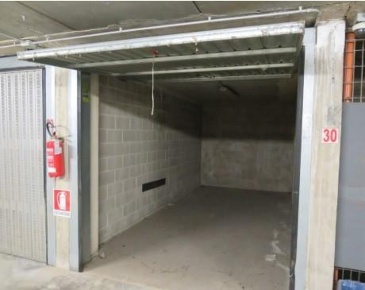 Foto Box a Milano Quartiere Olmi di 14 m² con 1 locali in vendita