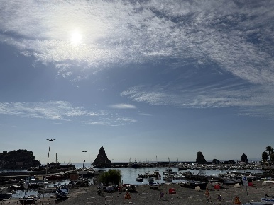 Foto Attività commerciale a Aci Castello Centro di 180 m² con 5 locali